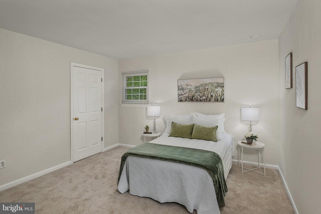 1523 MANOR VIEW ROAD