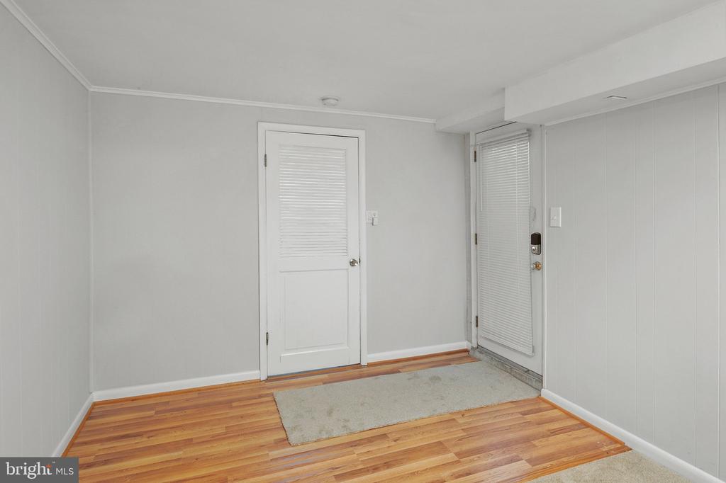 1523 MANOR VIEW ROAD