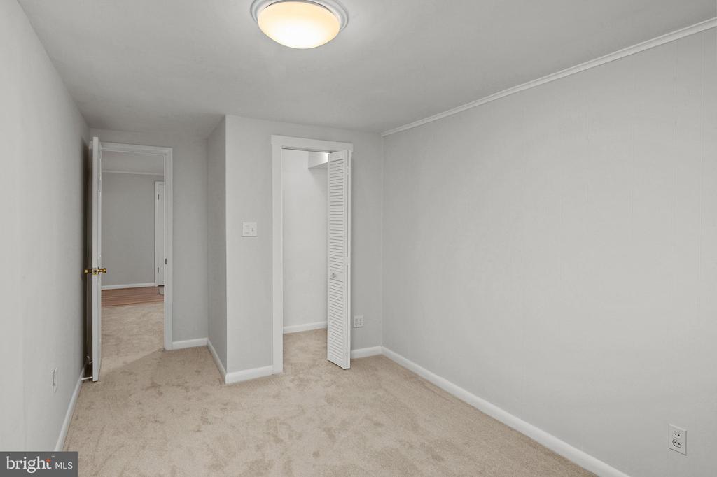 1523 MANOR VIEW ROAD