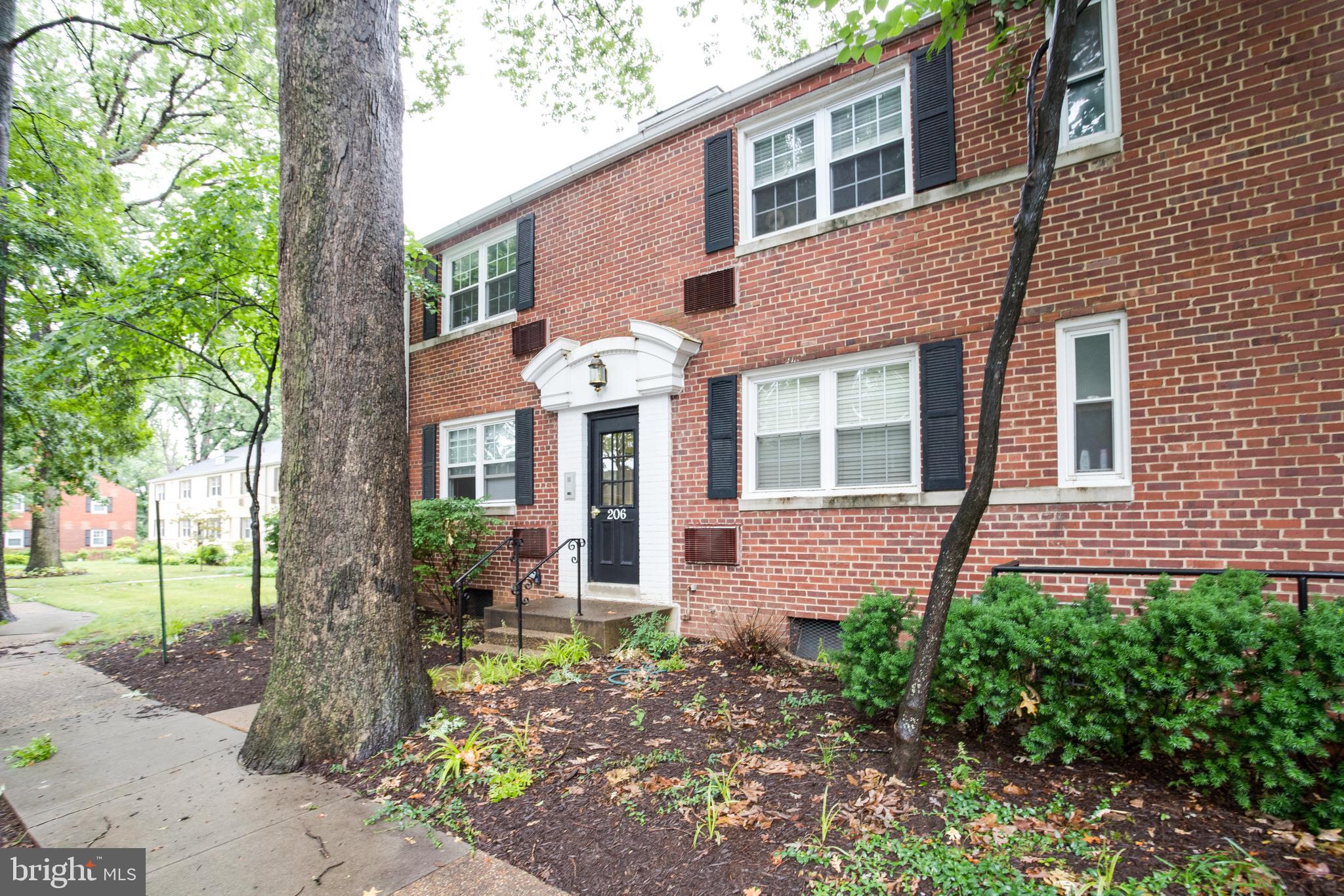 206 N Trenton STREET Unit: 206-2