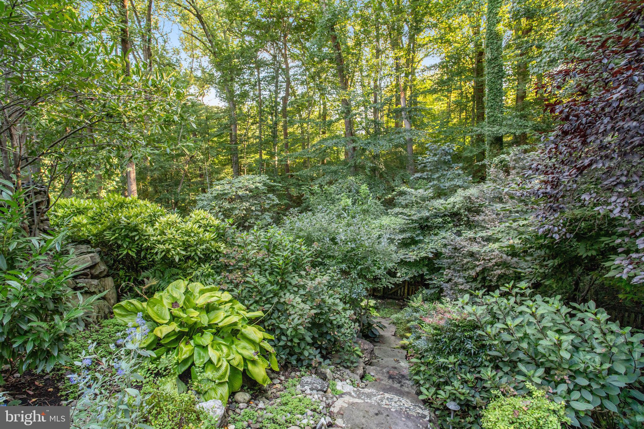 3444 Roberts LANE