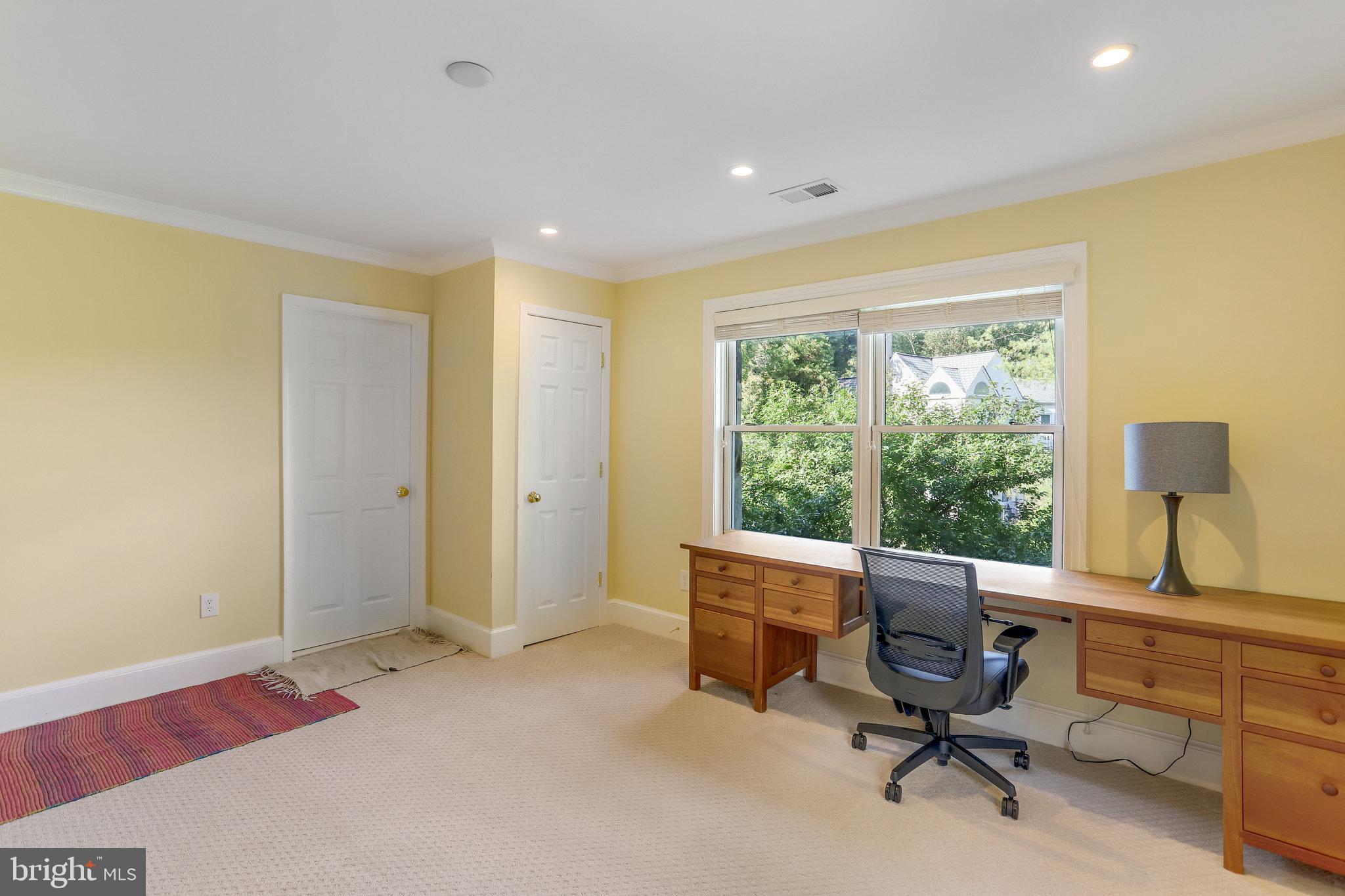 3444 Roberts LANE