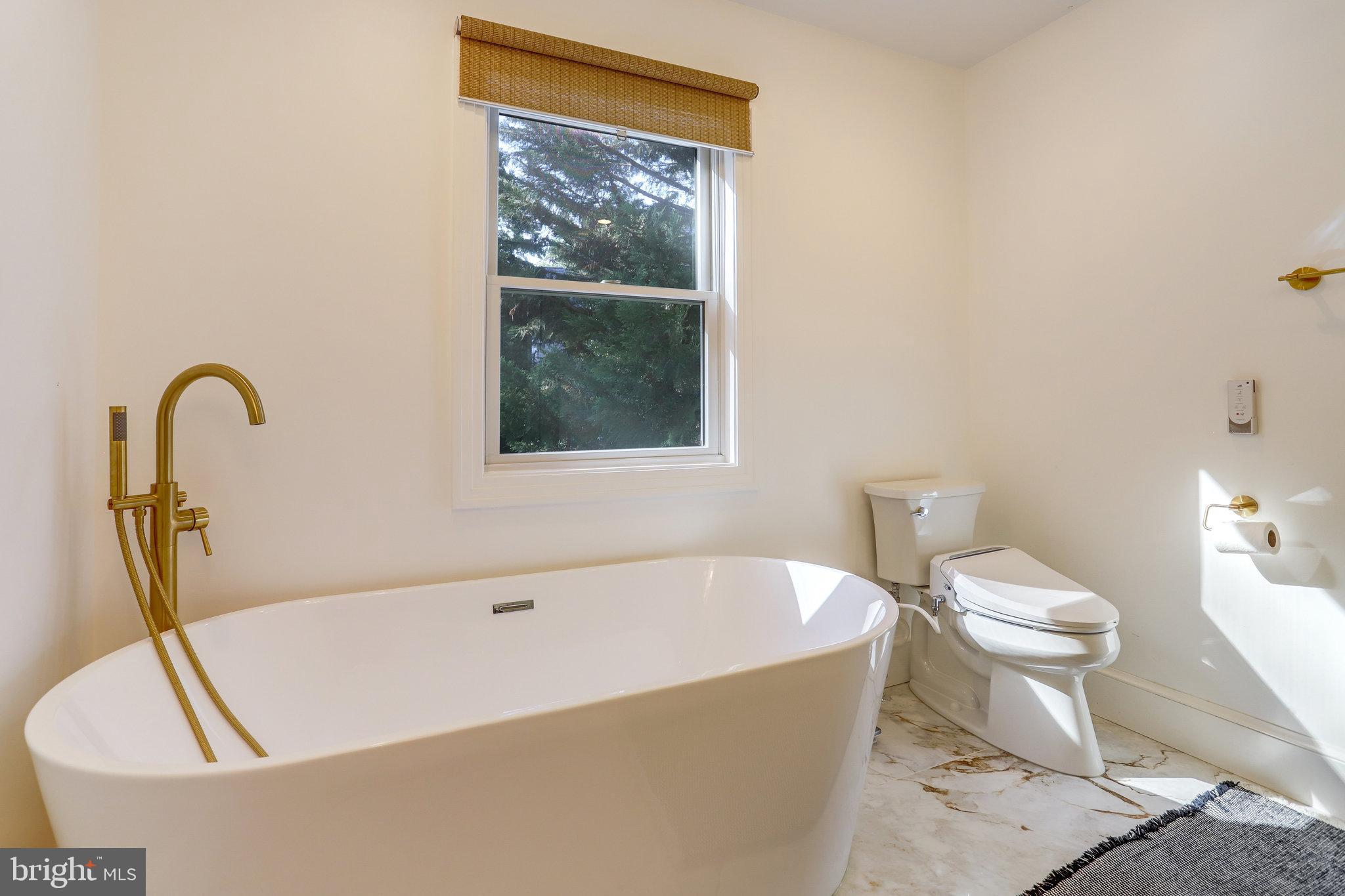 3444 Roberts LANE