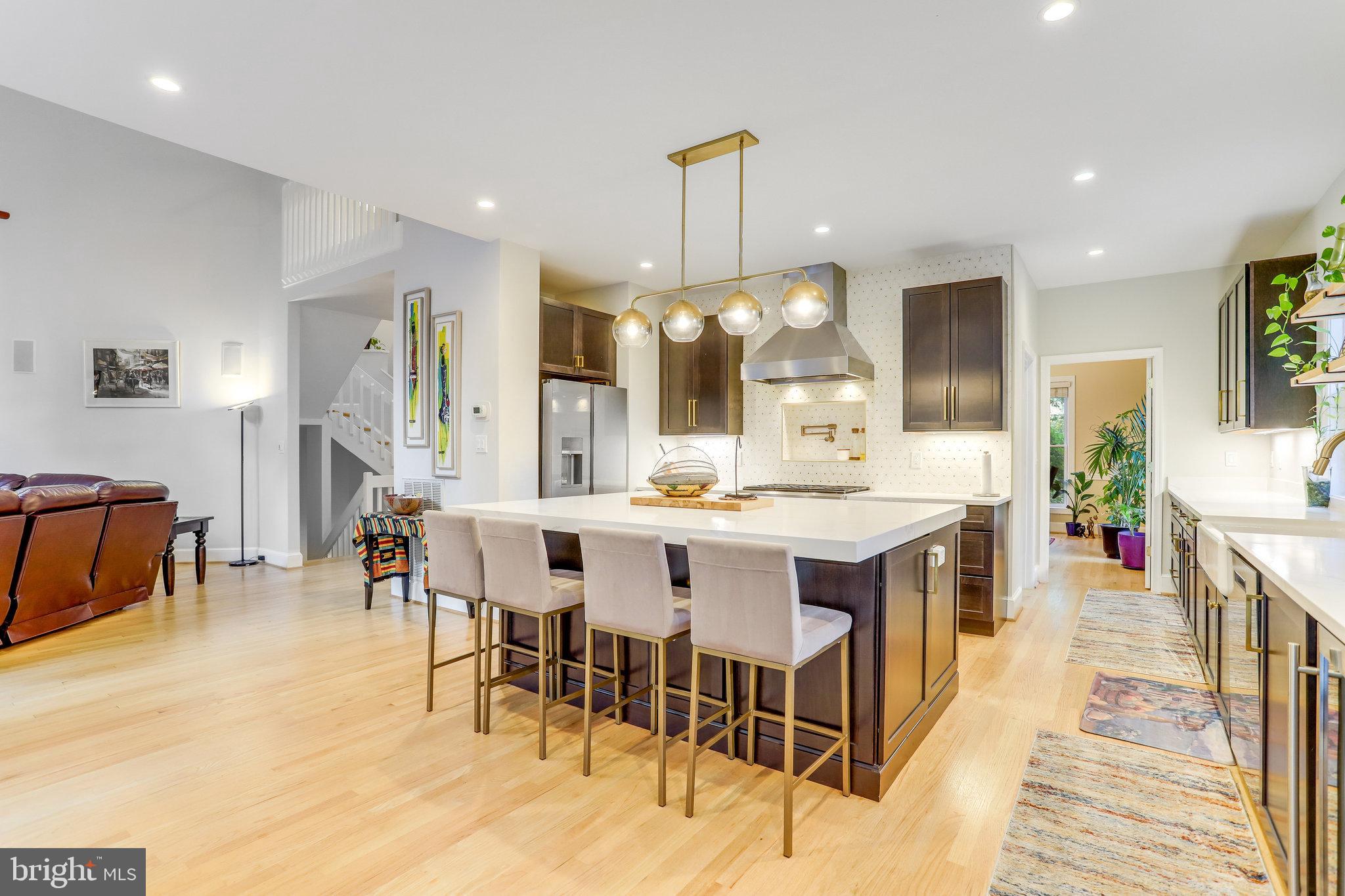 3444 Roberts LANE