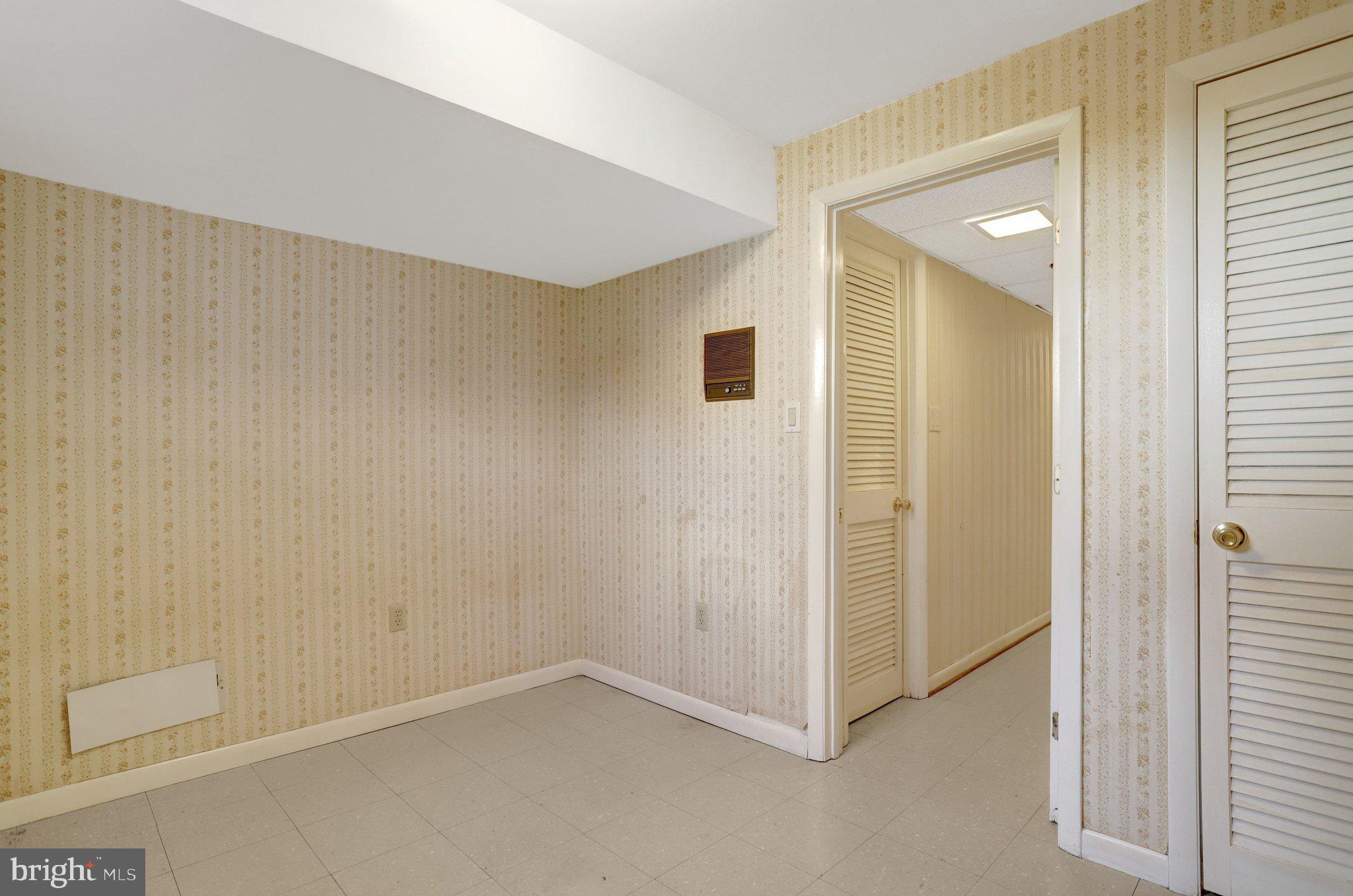 3716 N VERNON STREET