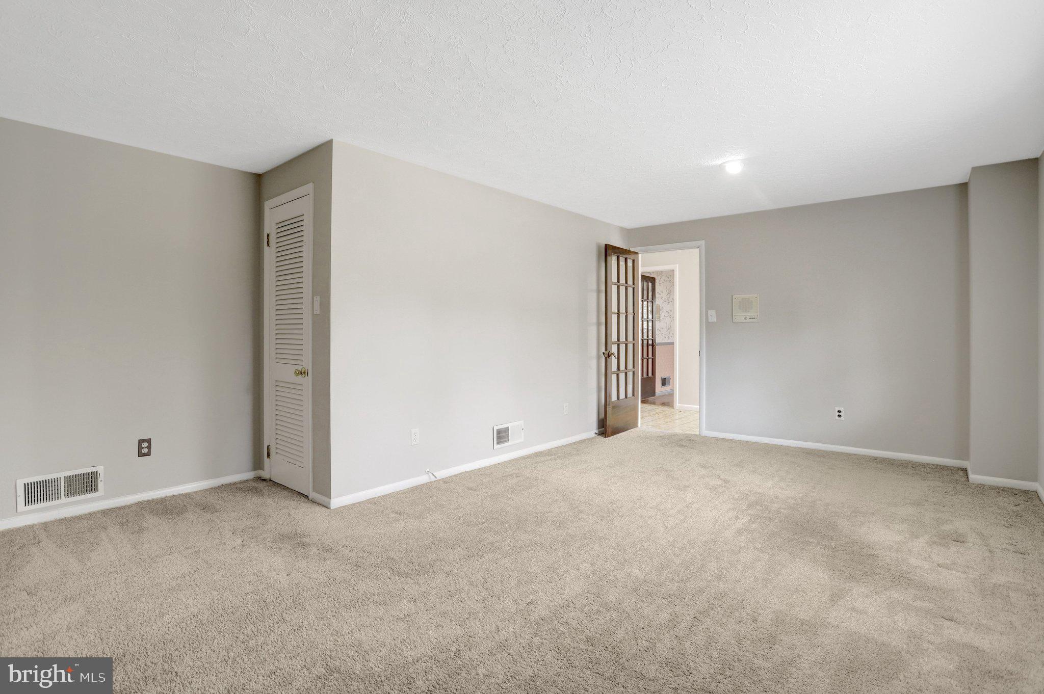 3716 N VERNON STREET