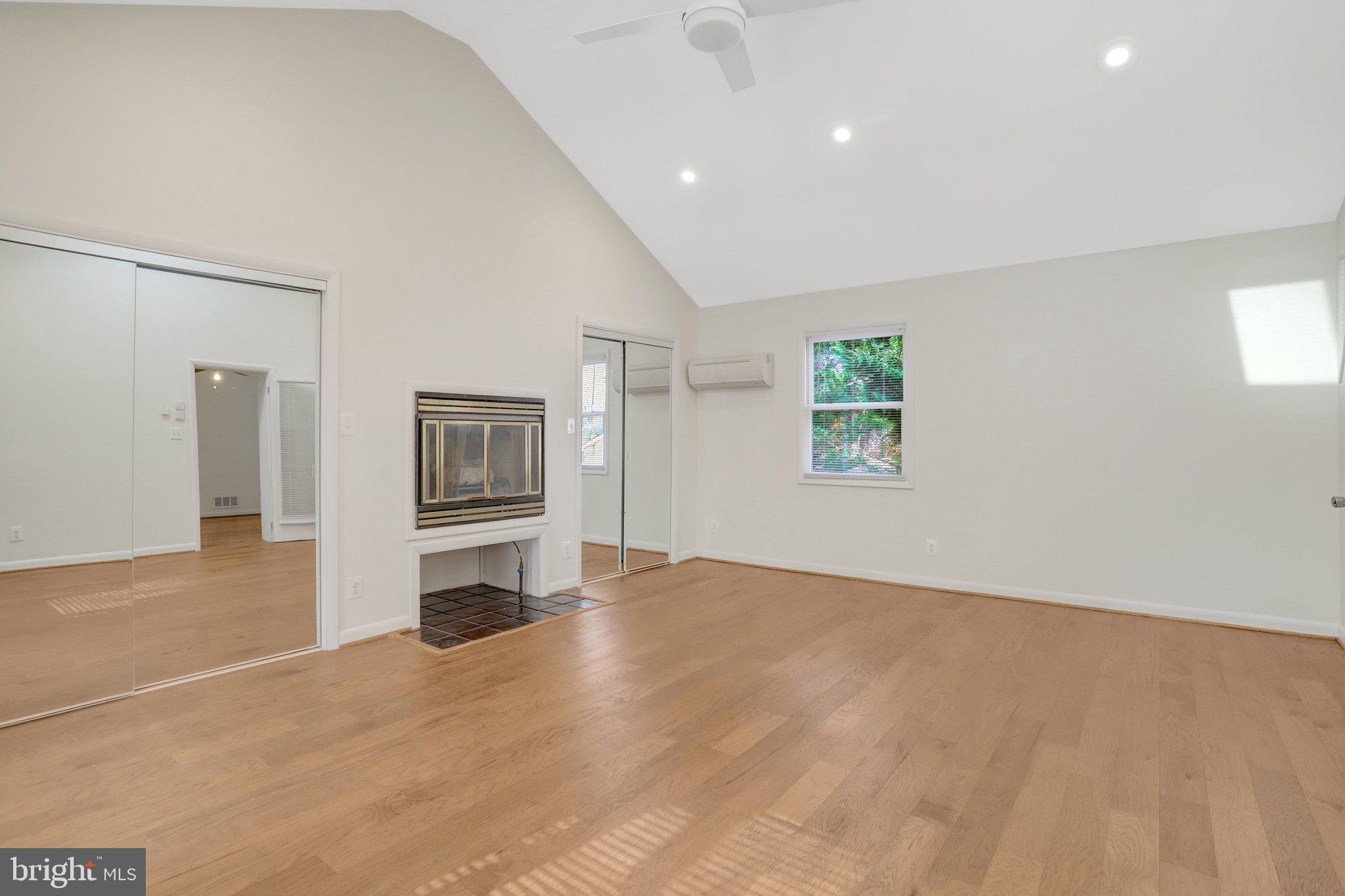 3716 N VERNON STREET