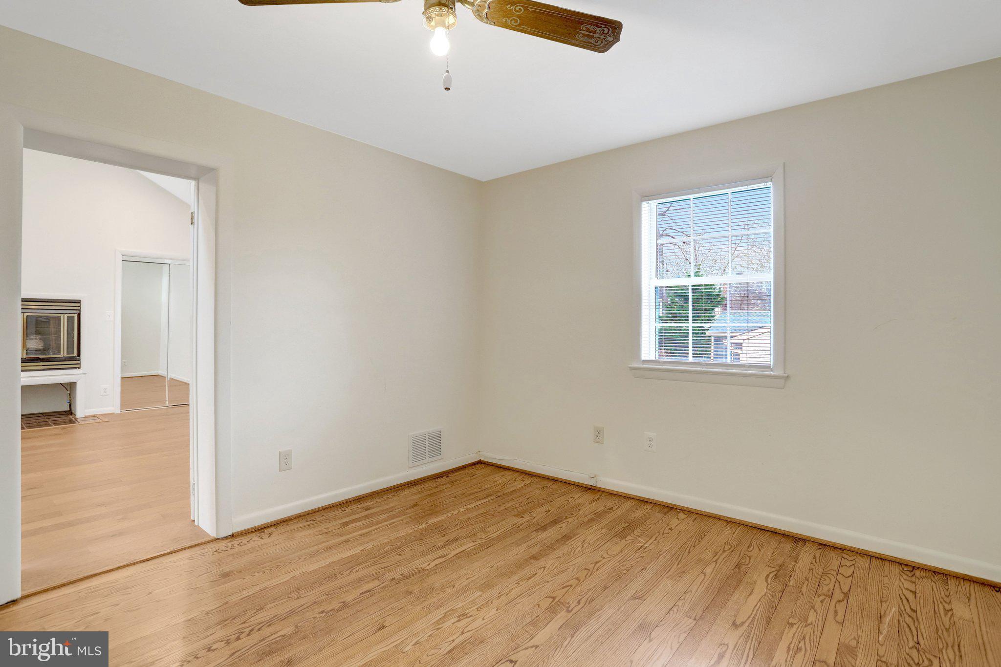 3716 N VERNON STREET