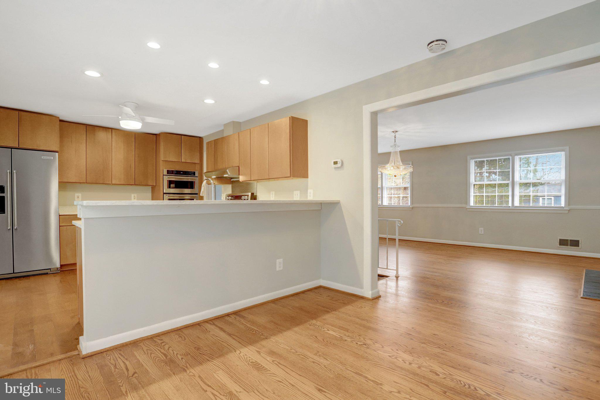 3716 N VERNON STREET