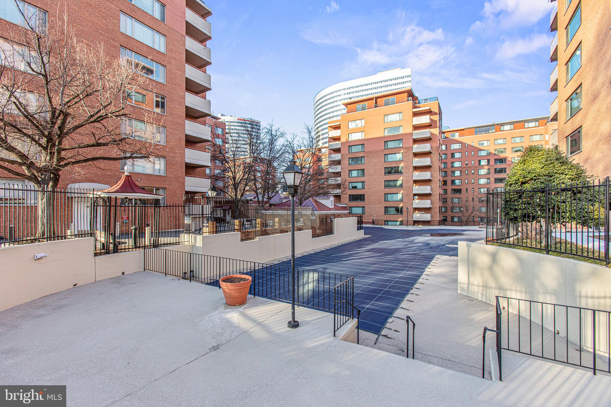 1021 ARLINGTON BOULEVARD 624