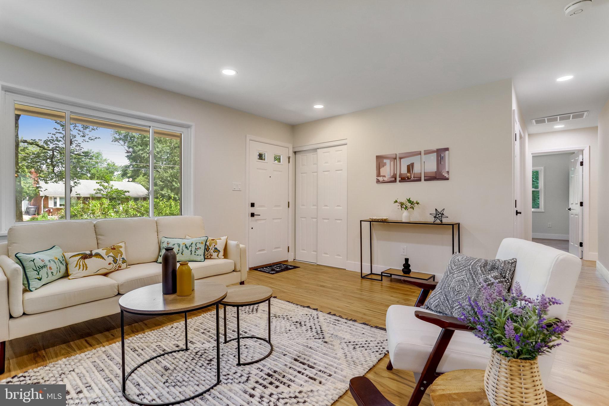 6203 CRESTWOOD DRIVE