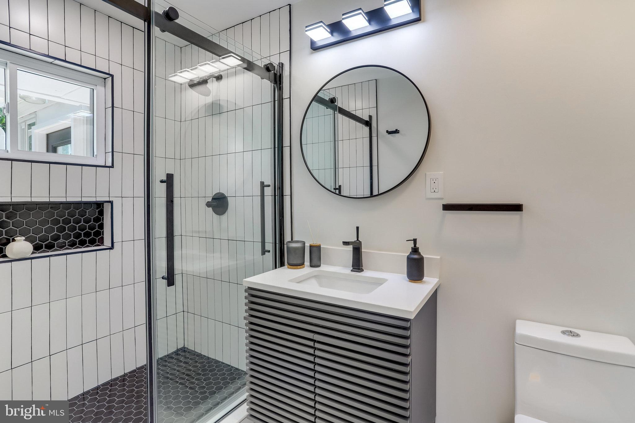 6203 CRESTWOOD DRIVE