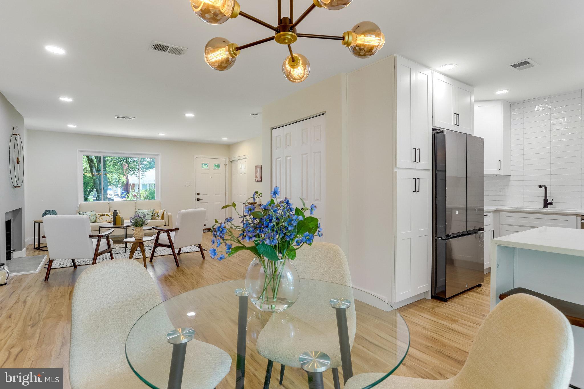 6203 CRESTWOOD DRIVE