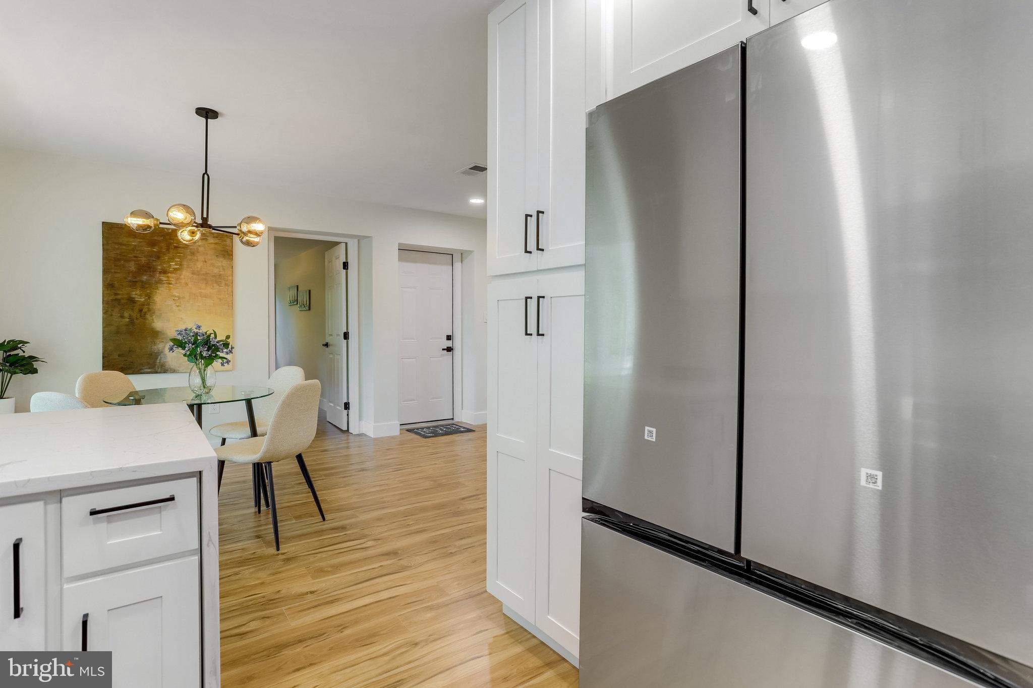 6203 CRESTWOOD DRIVE