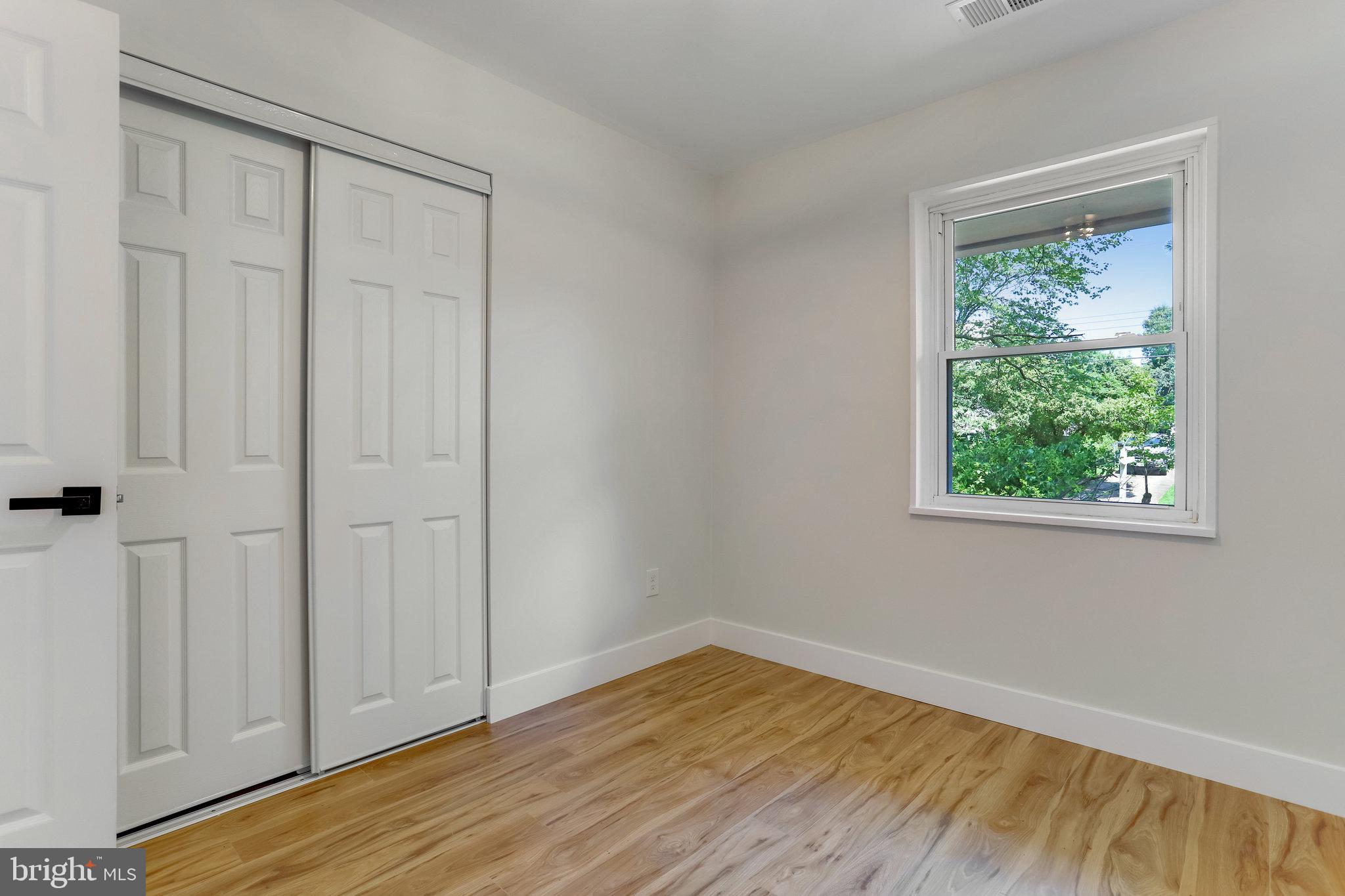 6203 CRESTWOOD DRIVE