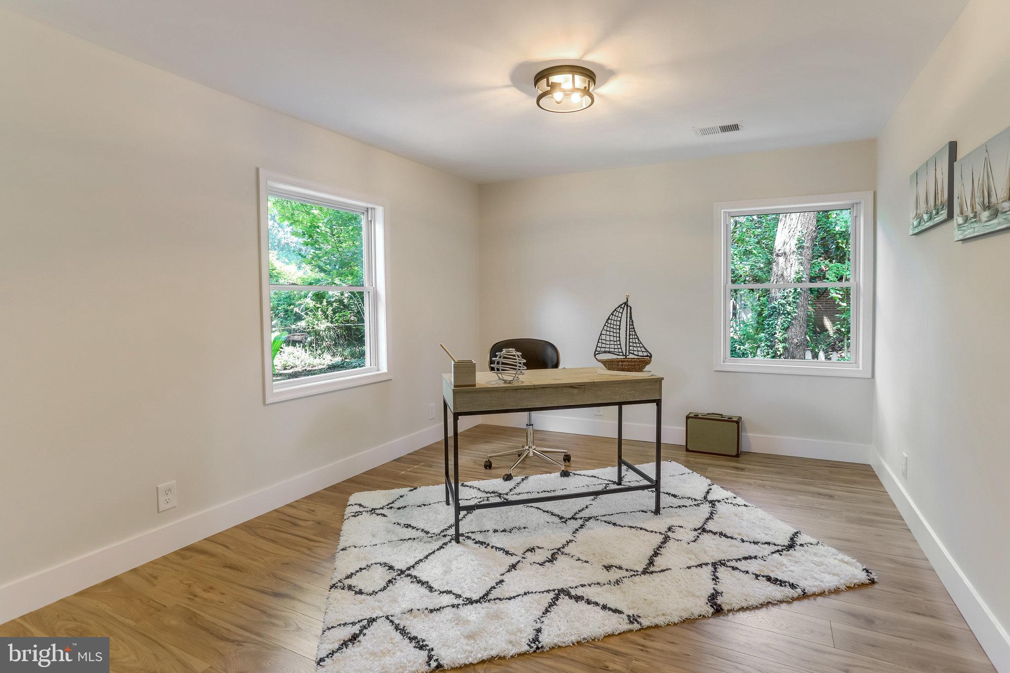 6203 CRESTWOOD DRIVE