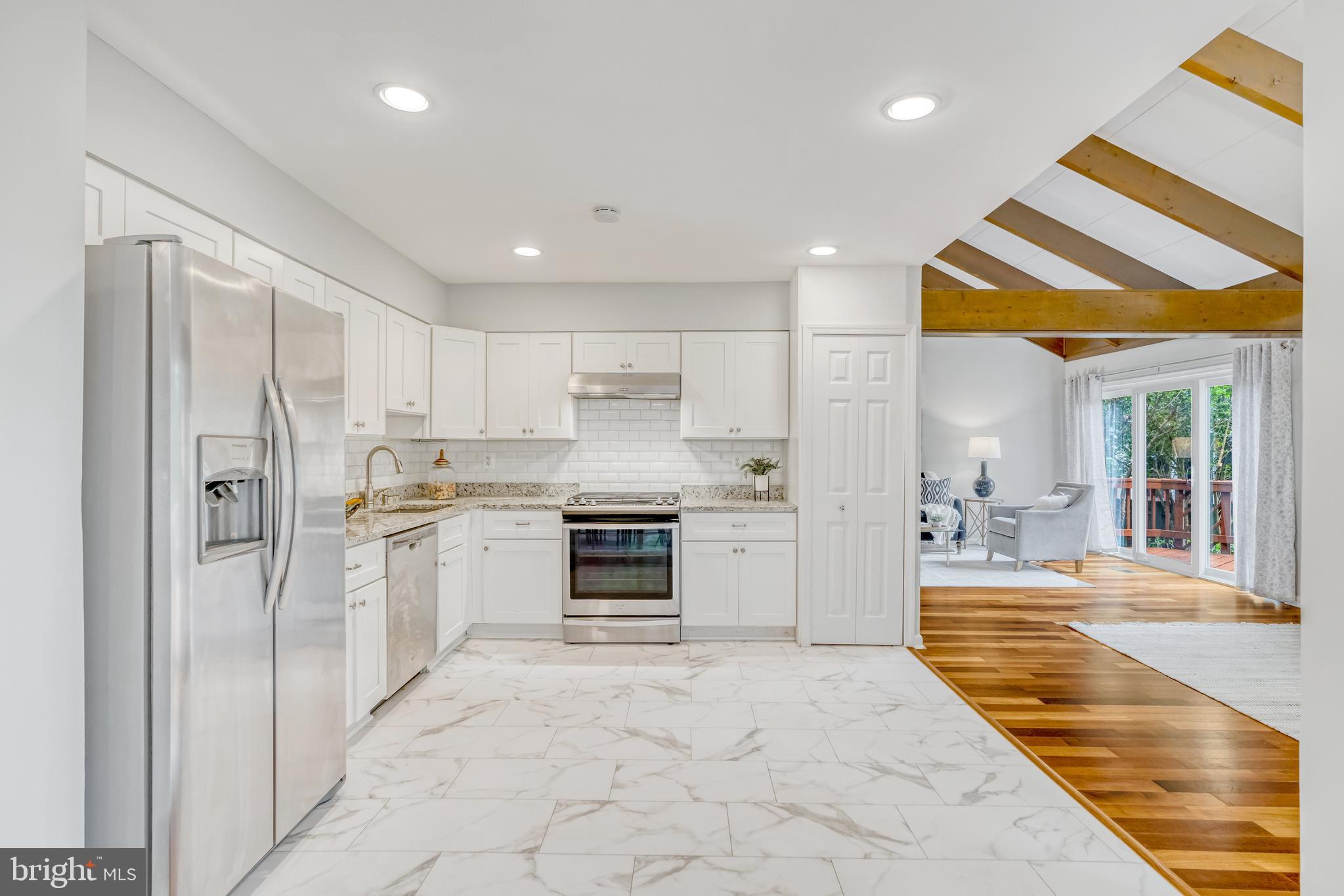 5514 Westcliff COURT