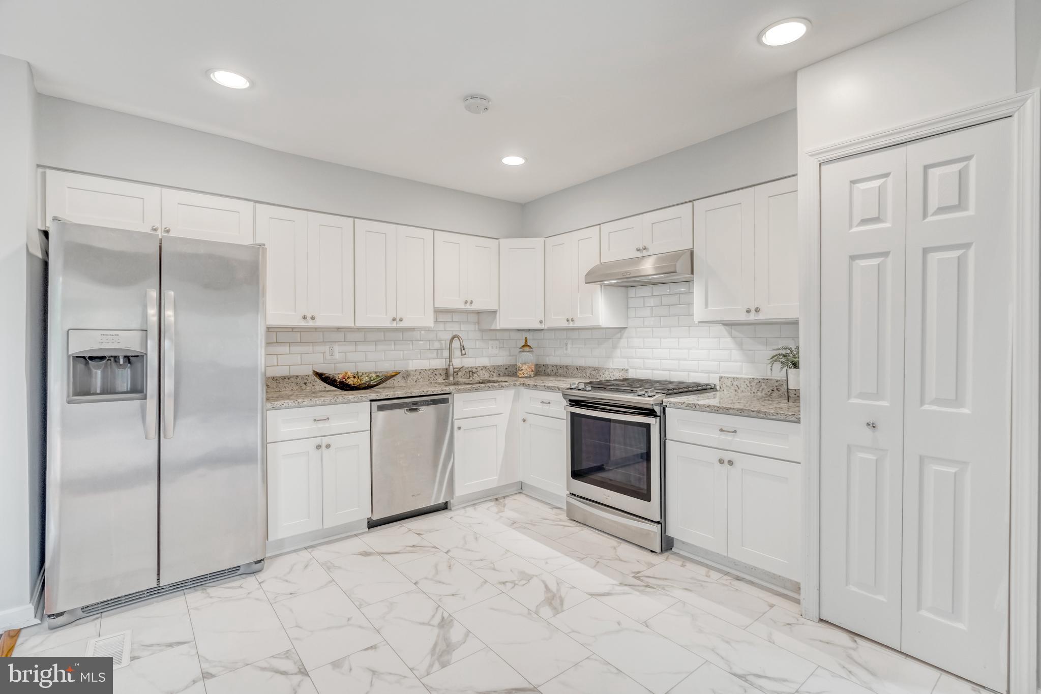 5514 Westcliff COURT