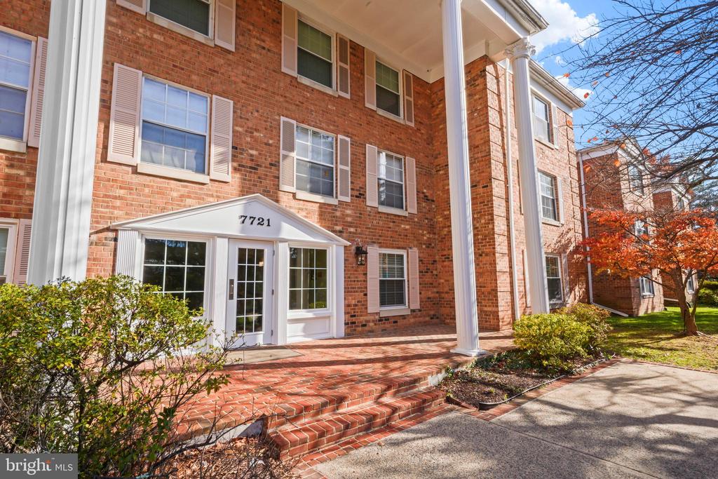 7721 Tremayne Pl #204