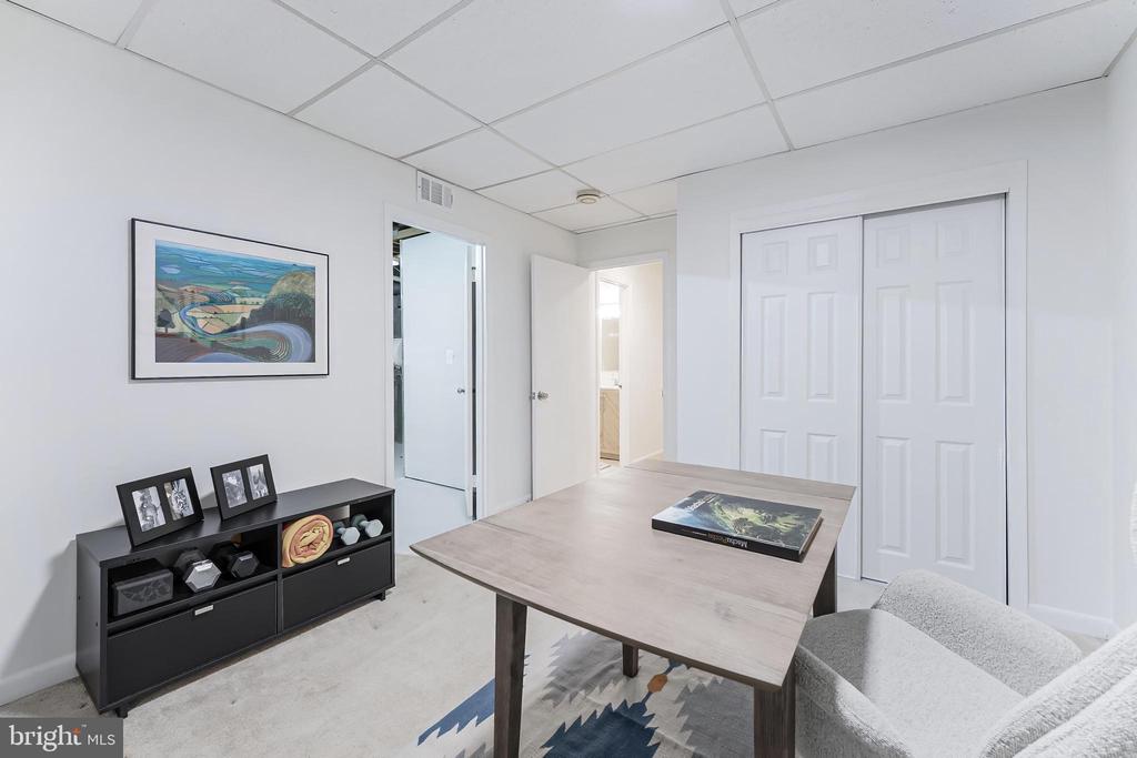 11135 Watermans Dr