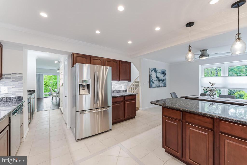 11135 Watermans Dr
