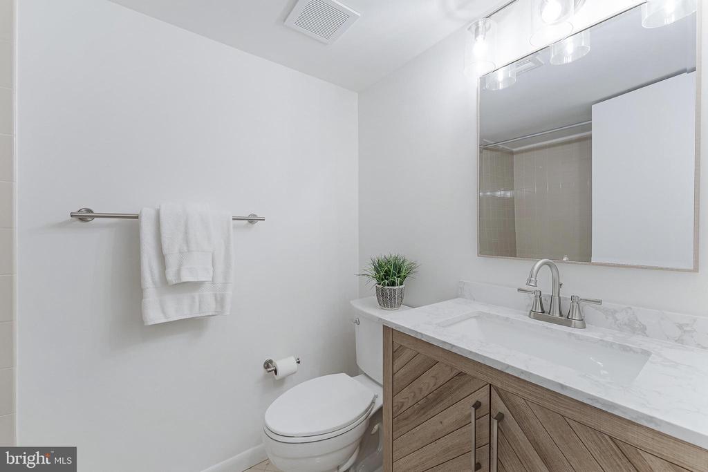 11135 Watermans Dr