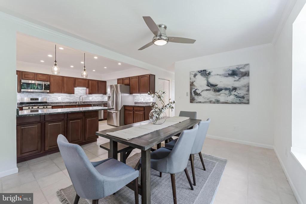 11135 Watermans Dr