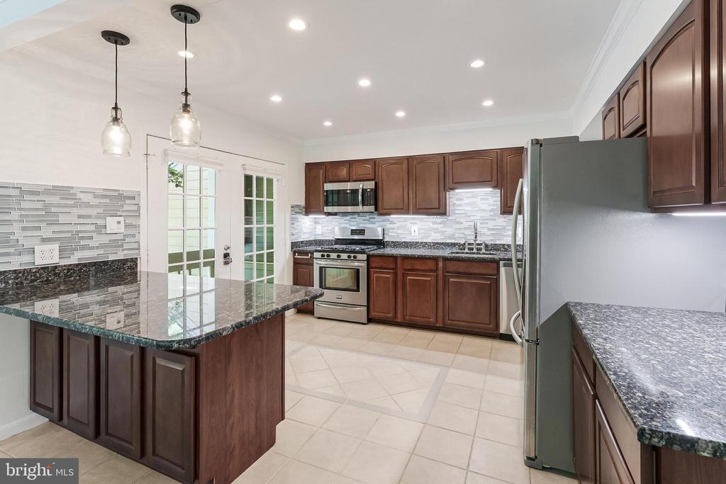 11135 Watermans Dr