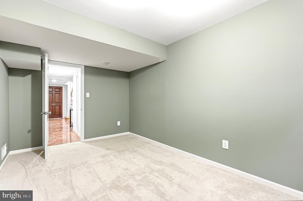 1107 WIMBLEDON DRIVE
