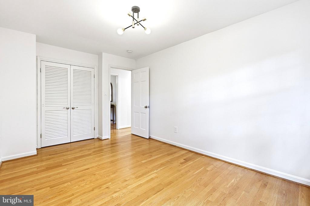 1107 WIMBLEDON DRIVE
