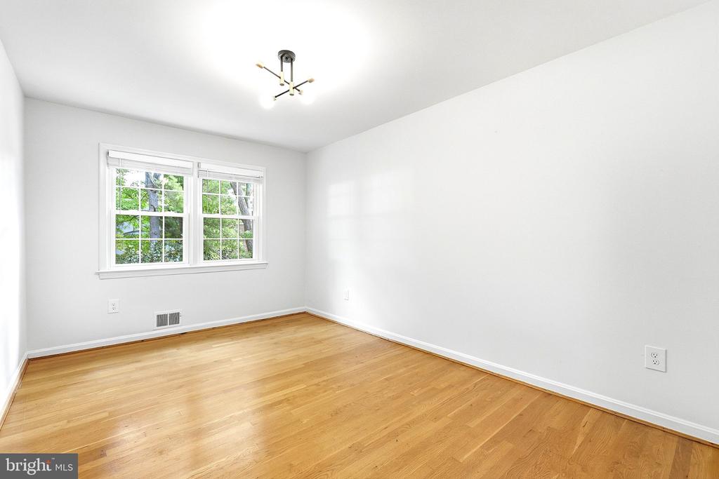 1107 WIMBLEDON DRIVE
