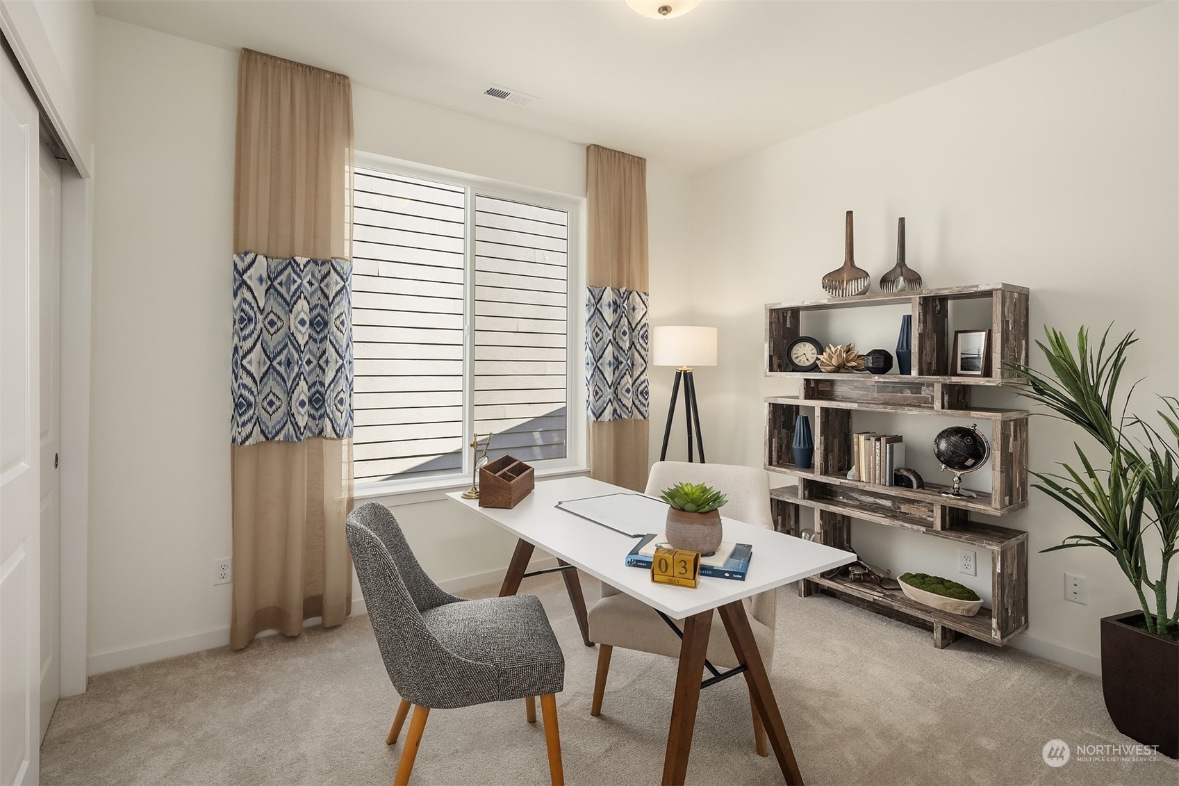 27210 Site 338 NE Walden Way