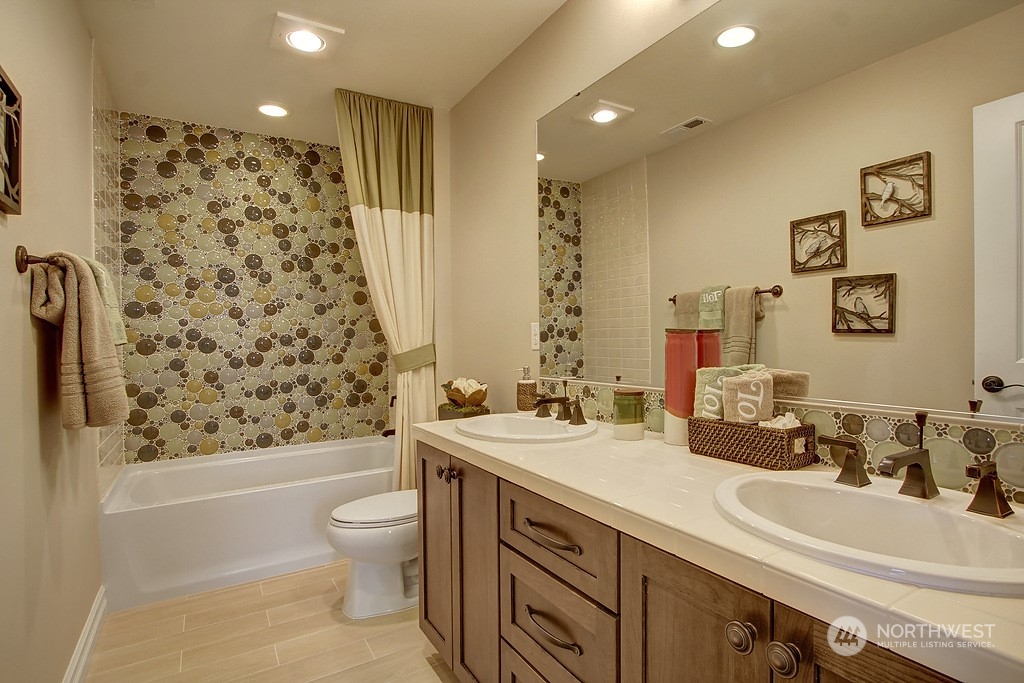 27242 Site 345 NE Walden Way