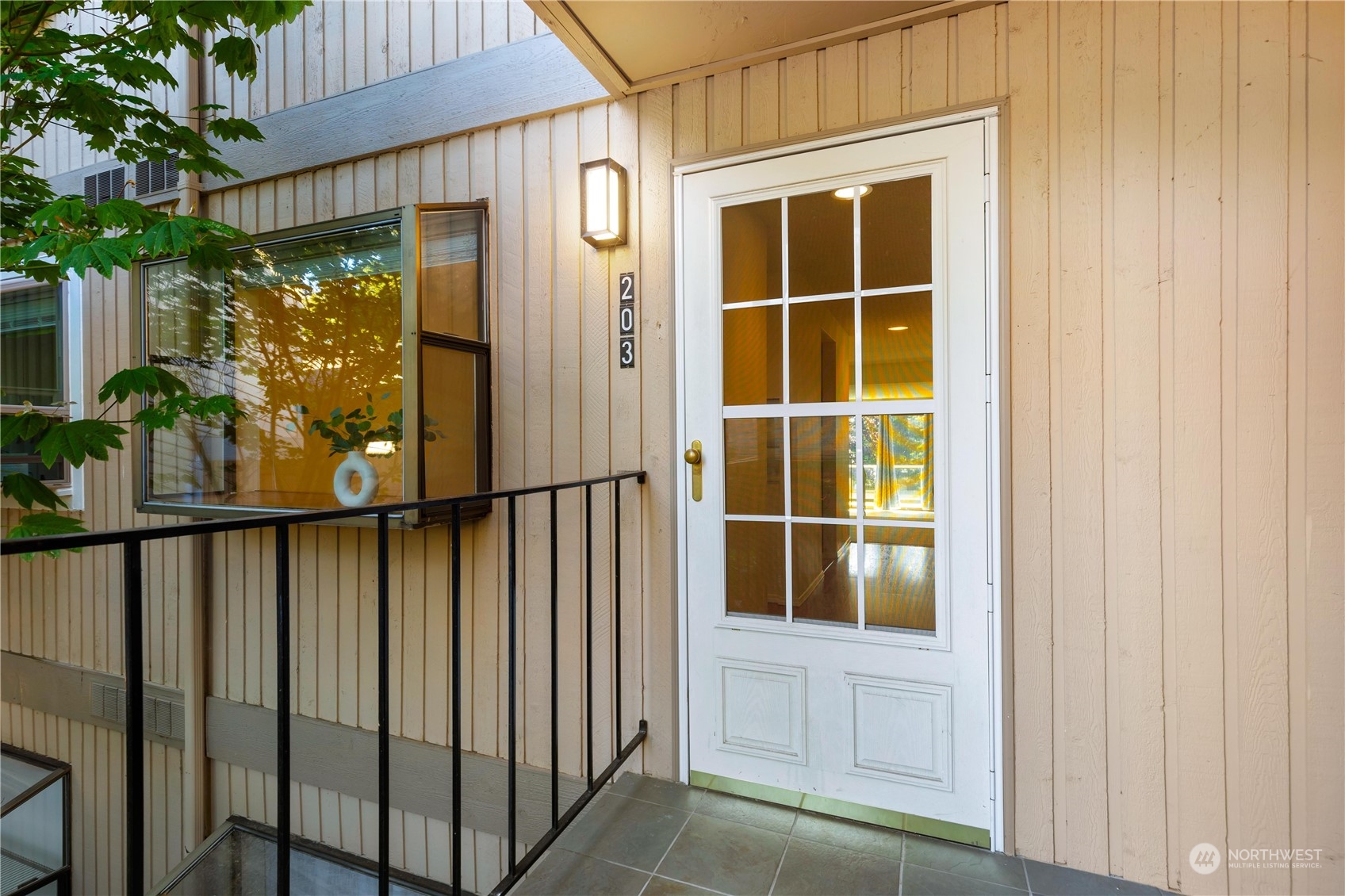 23003 Lakeview Drive Unit: 203