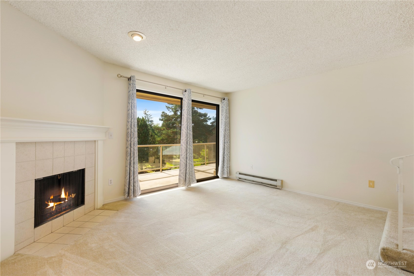 23003 Lakeview Drive Unit: 203