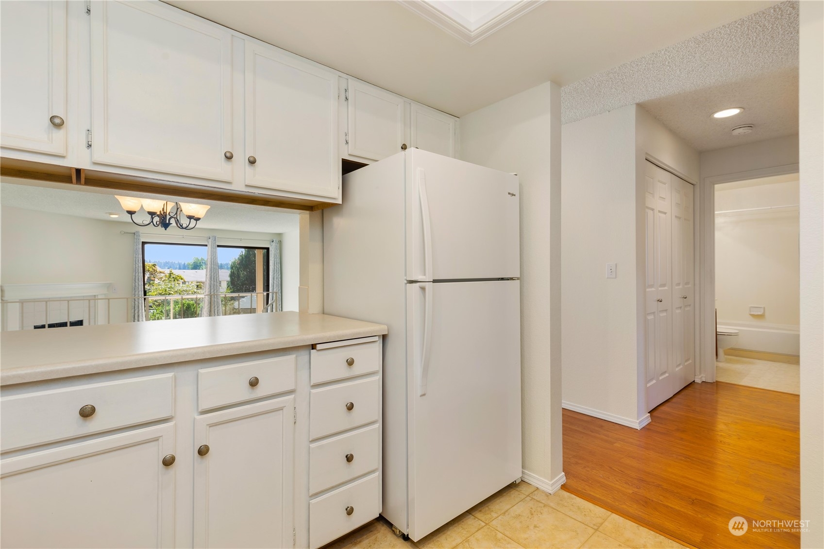 23003 Lakeview Drive Unit: 203