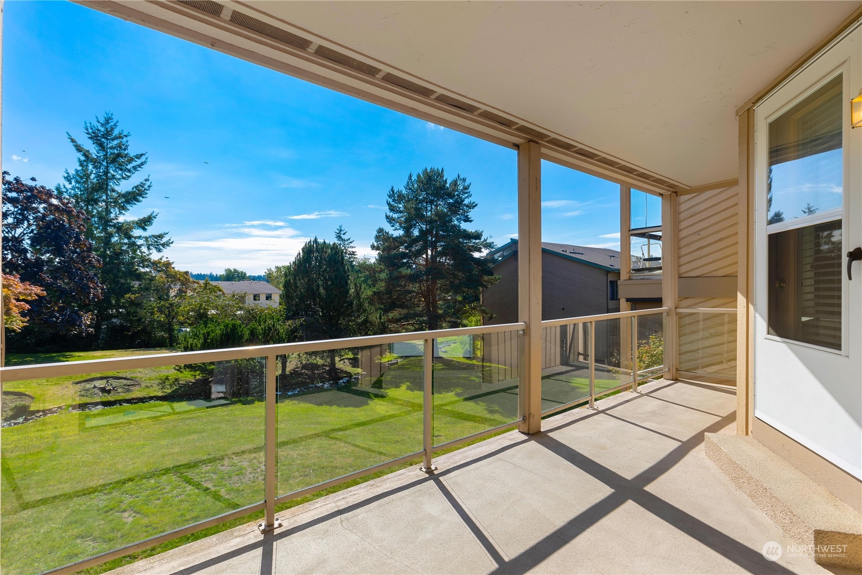 23003 Lakeview Drive Unit: 203