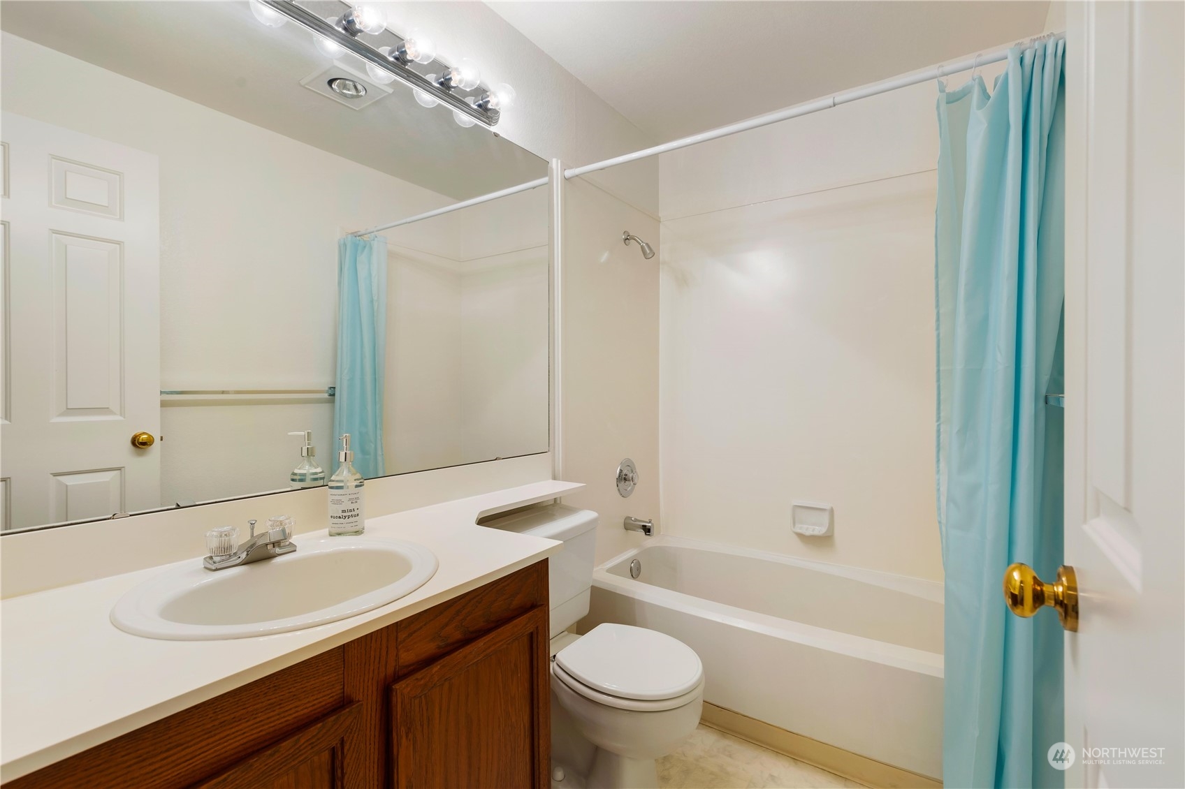 23003 Lakeview Drive Unit: 203