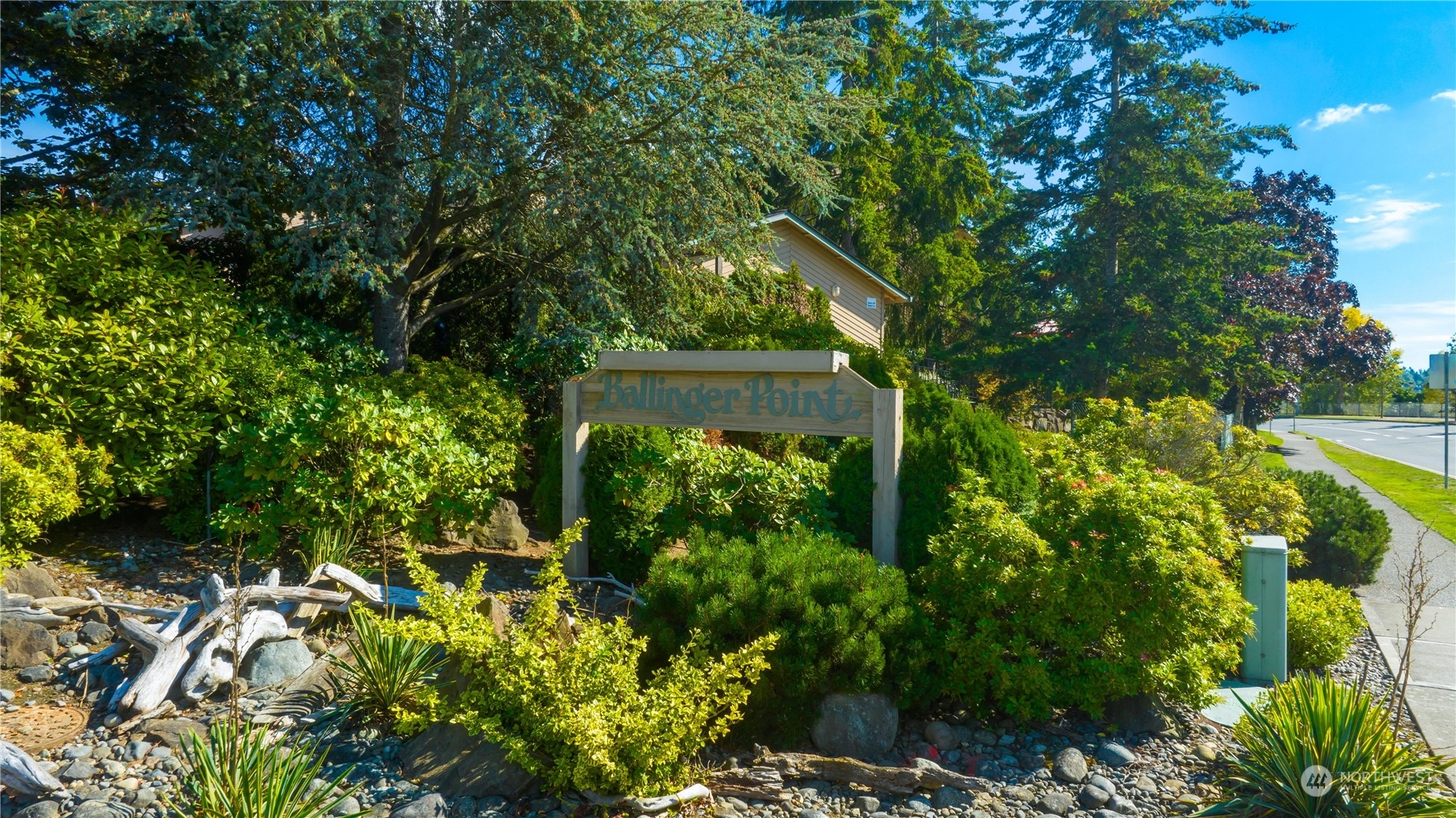 23003 Lakeview Drive Unit: 203