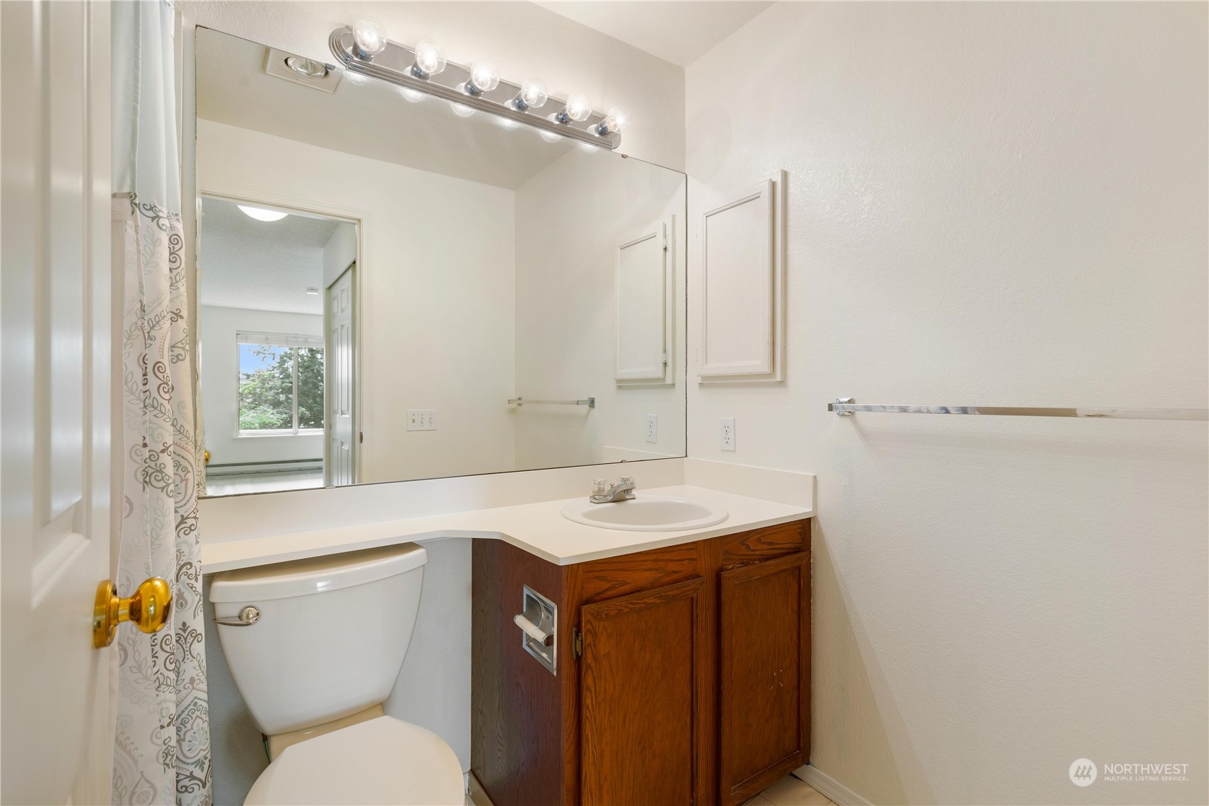 23003 Lakeview Drive Unit: 203