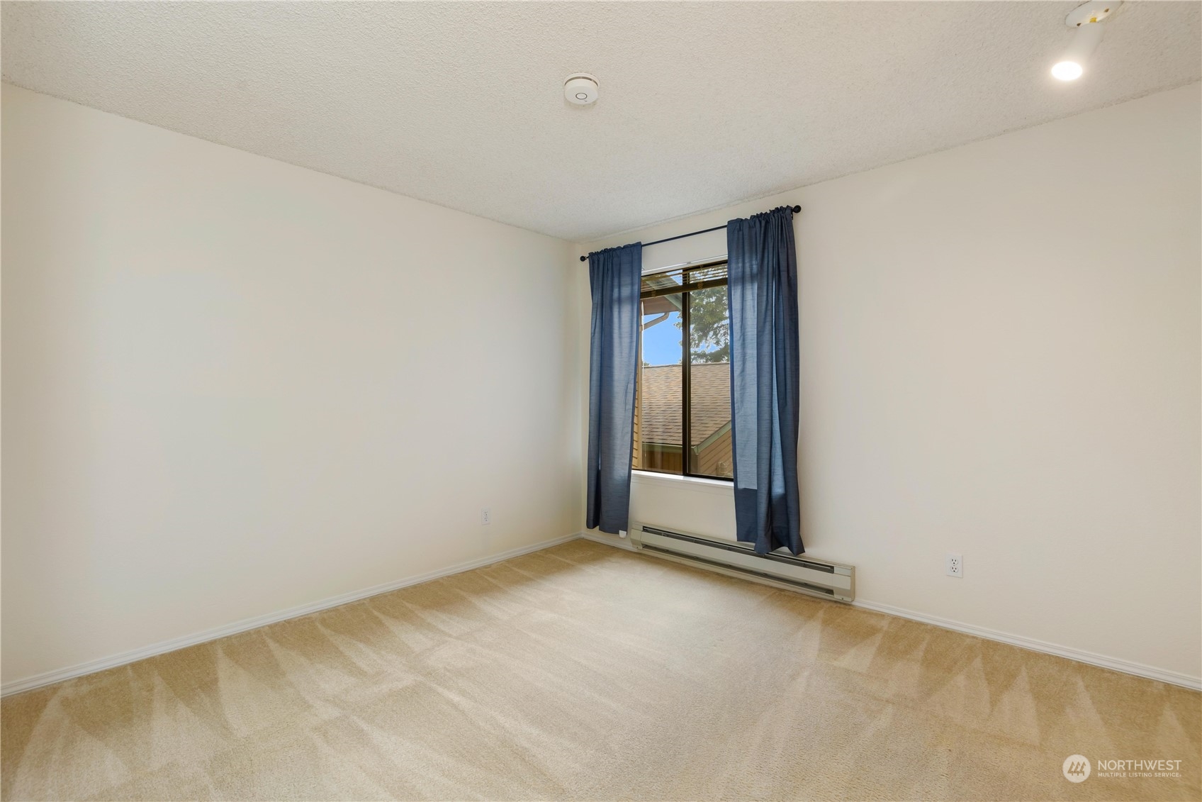 23003 Lakeview Drive Unit: 203