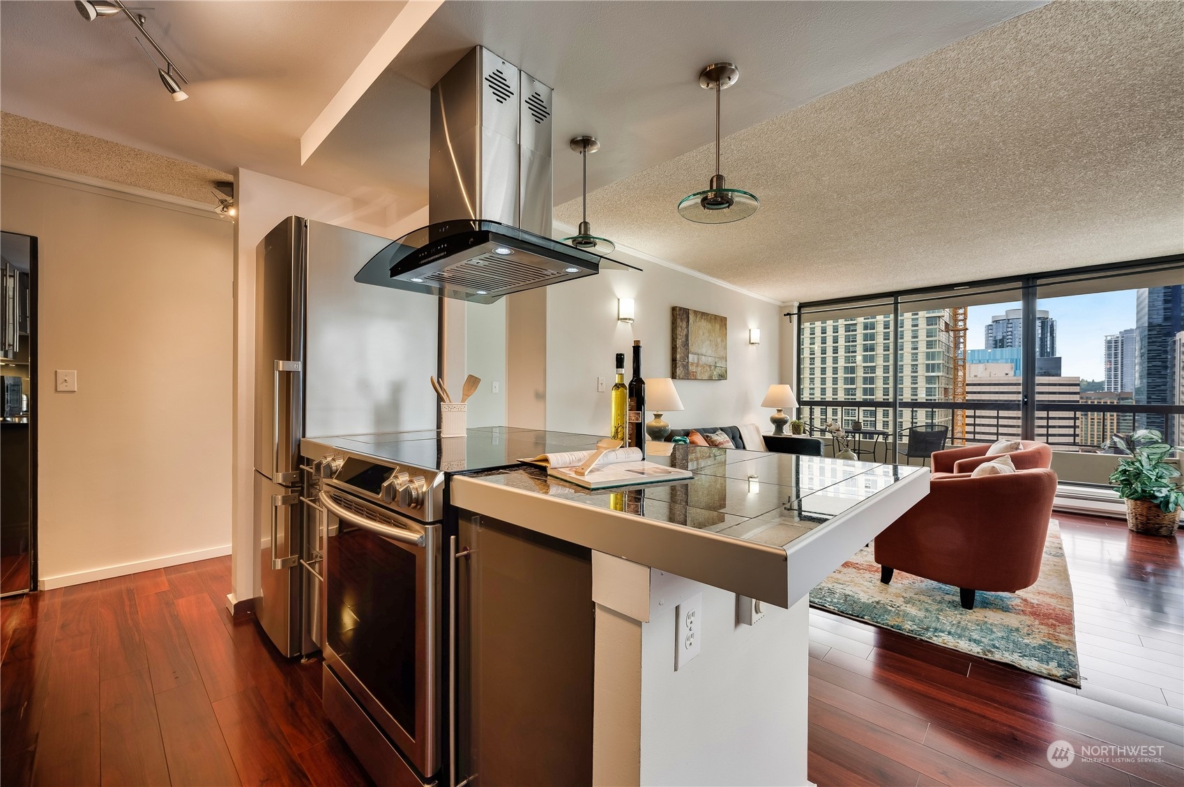 2201 3rd Avenue Unit: 1706
