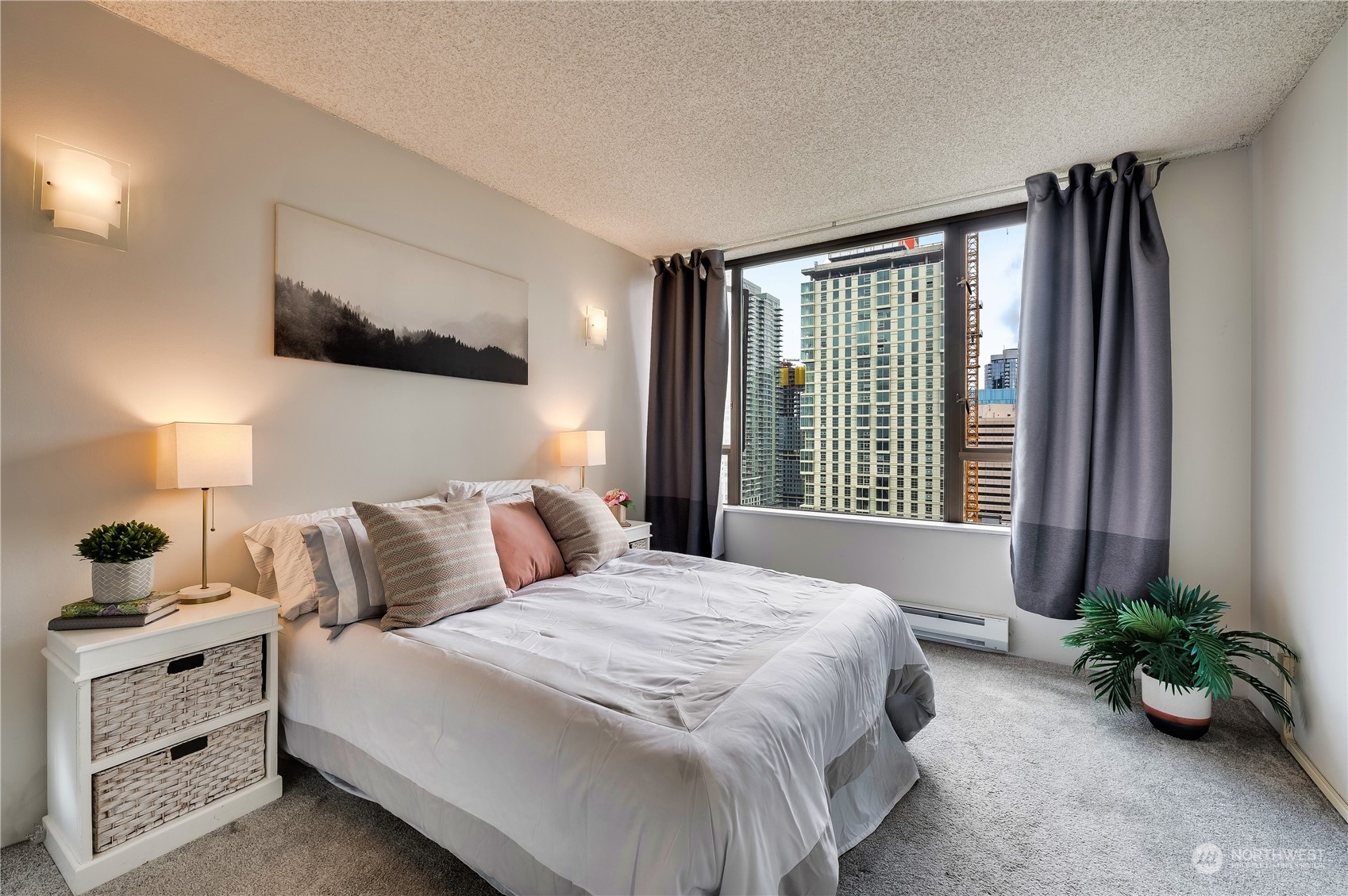 2201 3rd Avenue Unit: 1706