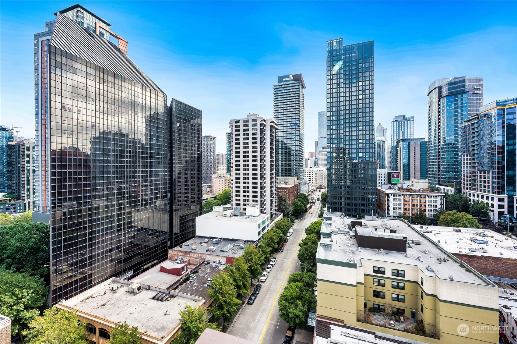 2201 3rd Avenue Unit: 1706