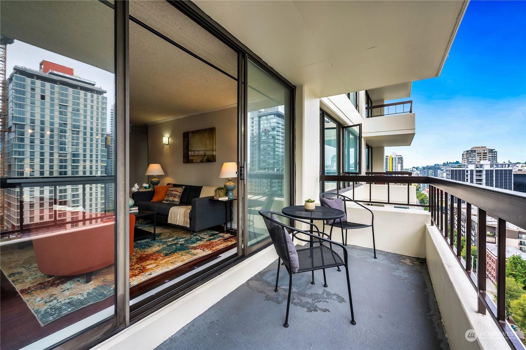 2201 3rd Avenue Unit: 1706