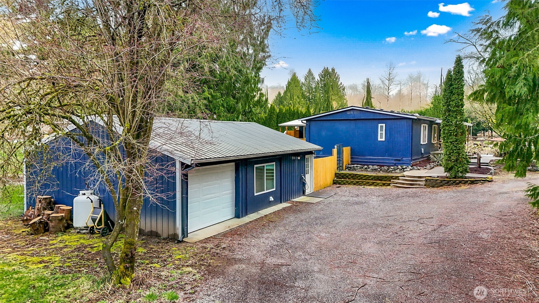 8127 Wade Road