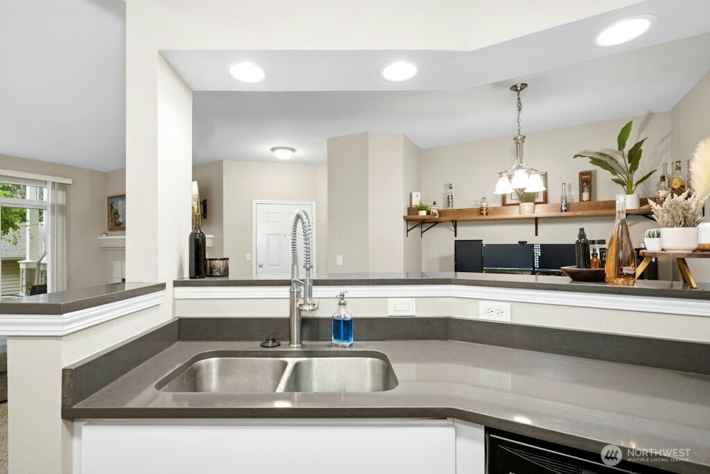 15300 112th Avenue NE Unit: C102