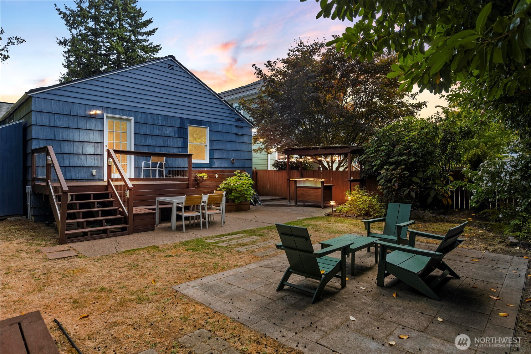 7713 36th Avenue NE