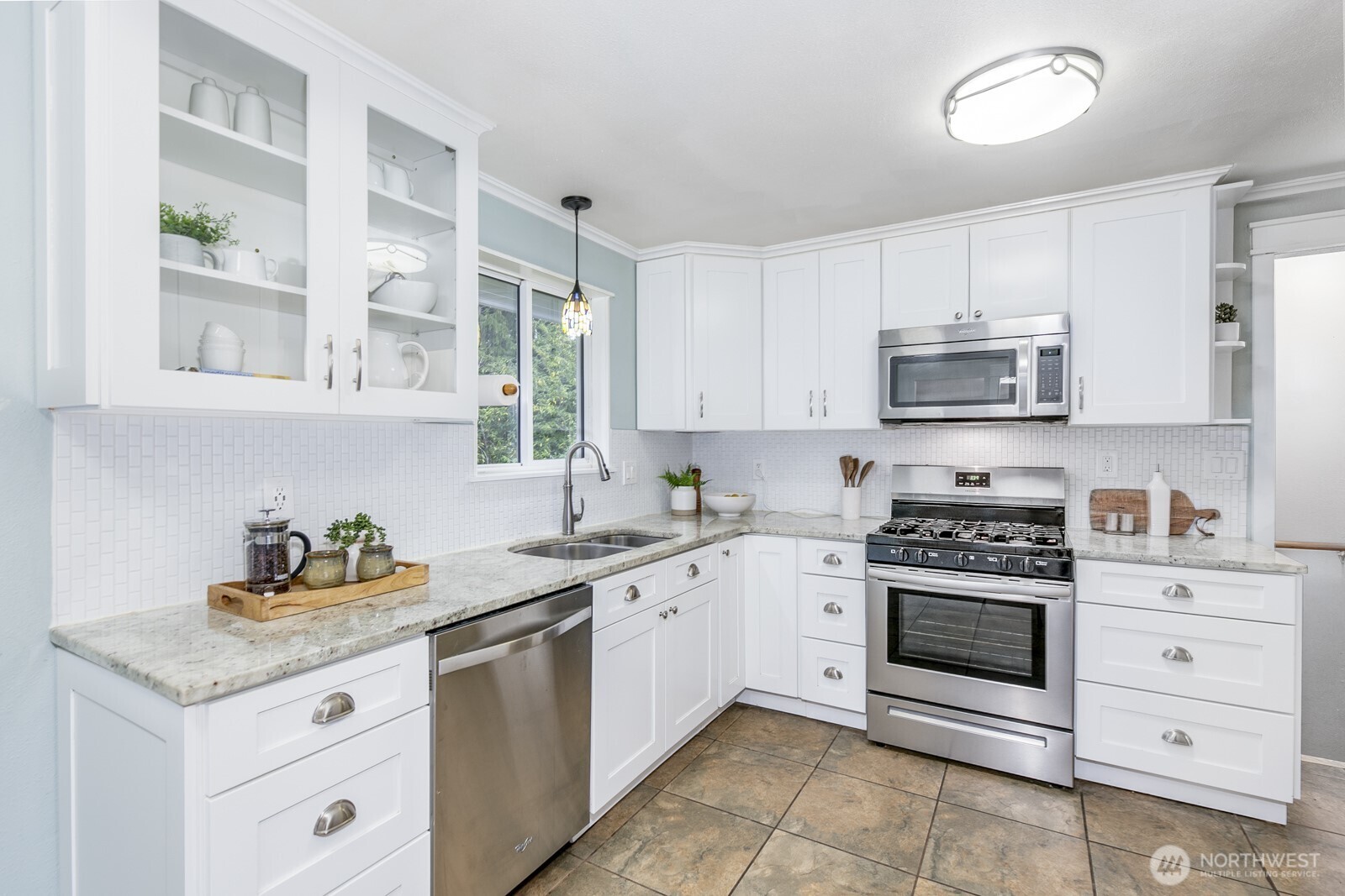 2425 Whitechuck Drive