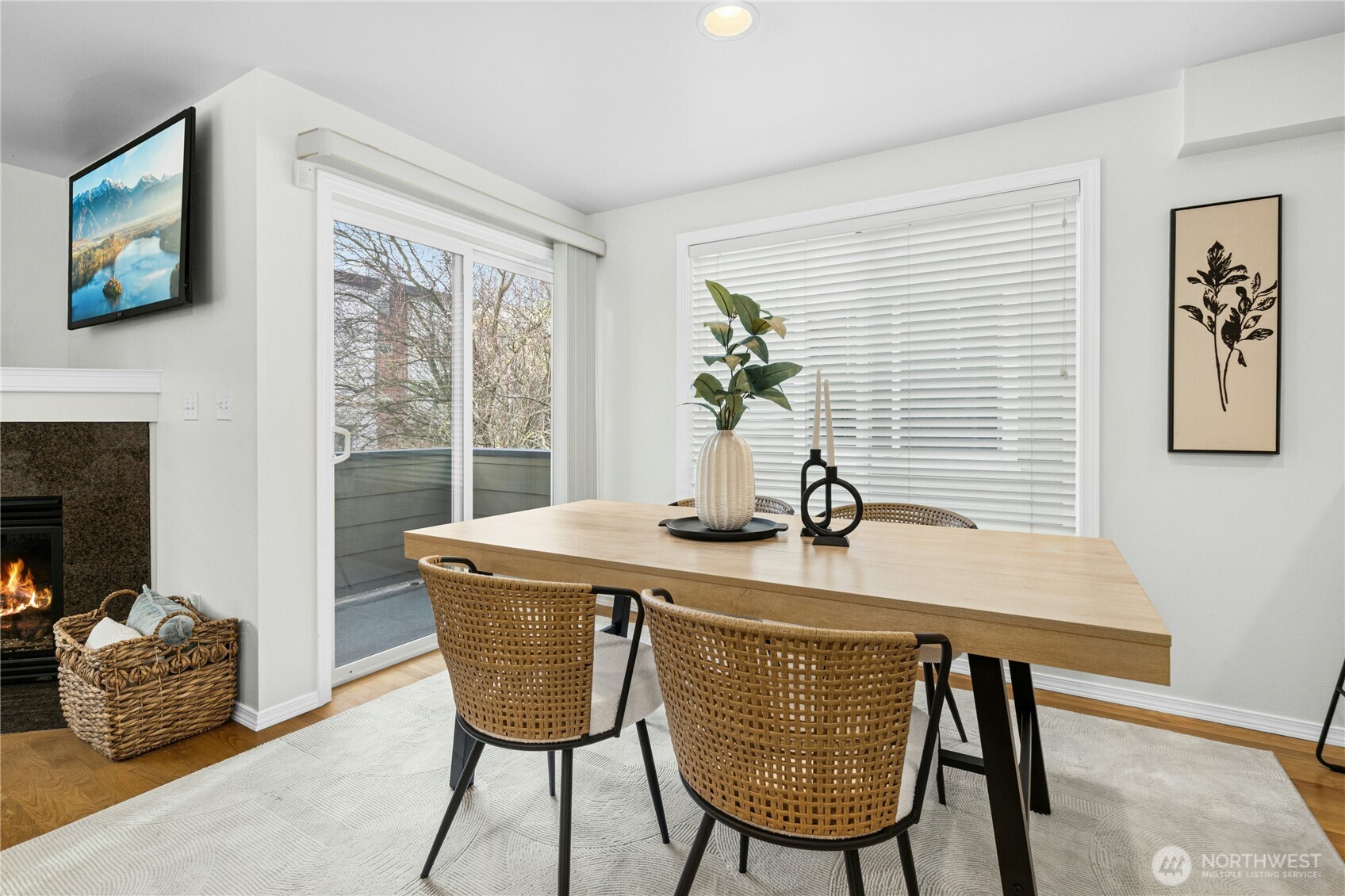 8832 Midvale Ave N Unit: B
